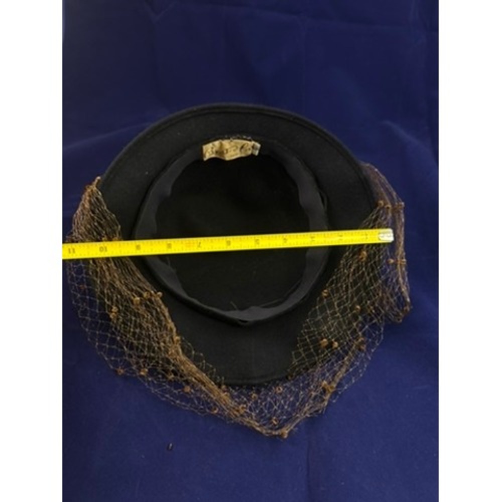 Vintage 40s 50s Best & Co NY Black Felt Hat Veil Feather Cocktail Hat - Picture 9 of 10